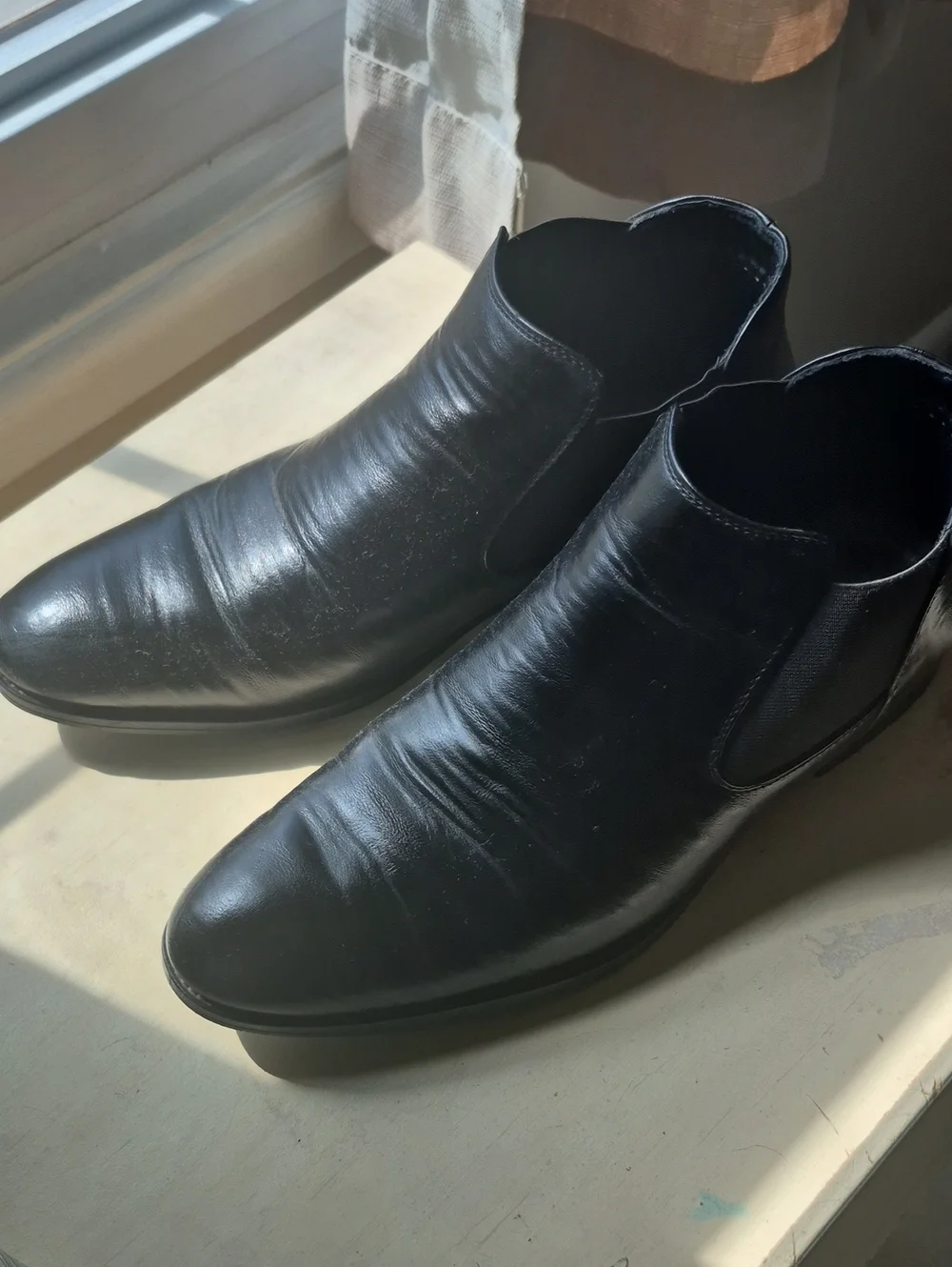 Black Slip-On Leather Chelsea Boots - Men